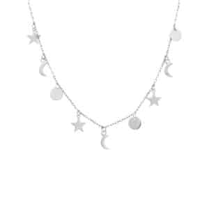 Srebrny naszyjnik typu celebrytka z zawieszkami w kształcie księżyca, gwiazdki i kółeczka.
