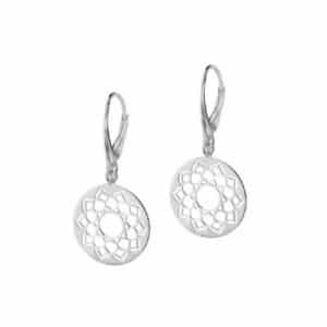 Srebrne wiszące kolczyki z motywem rozety. Zapięcie typu bigiel angielski.