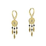 Srebrne pozłacane wiszące kolczyki w kształcie łapacza snów z zapięciem typu bigiel angielski. Kolczyki zdobione białą cyrkonią i czarnymi spinelami.