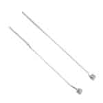 Srebrne, długie, przeciągane kolczyki na sztyfcie z cyrkonią.