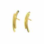 Srebrne pozłacane kolczyki z zapięciem typu sztyft w kształcie podwójnej, wygiętej pałeczki.