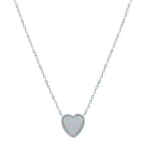 Srebrny naszyjnik z zawieszką w kształcie serca z białego opalu.